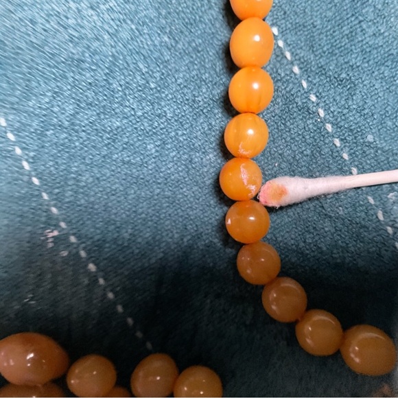 Vintage Butterscotch Yellow Graduating Sized Beads Necklace With Barrel Clasp - Picture 8 of 14